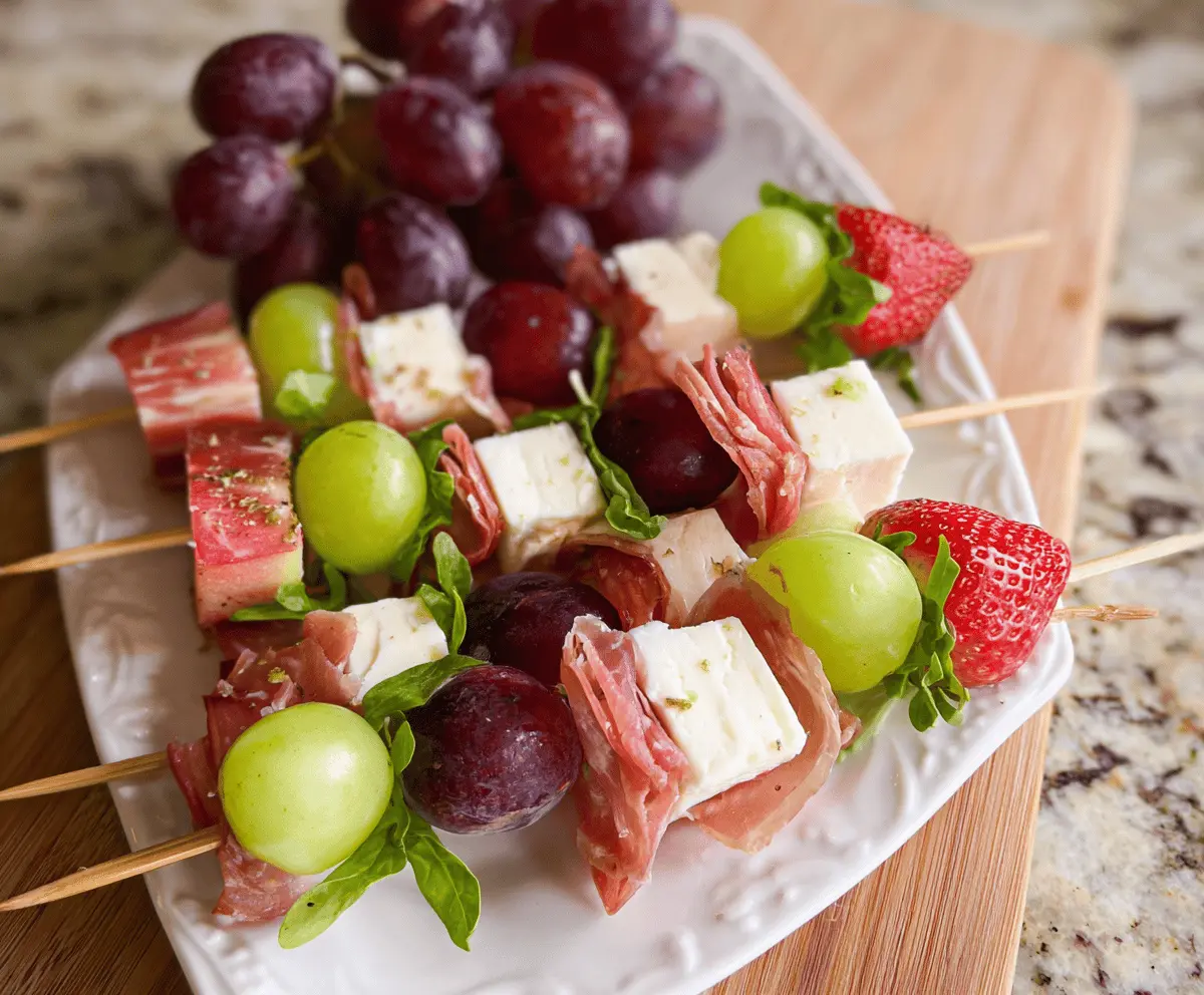 Easy Brie, Prosciutto, and Fruit Skewers Recipe